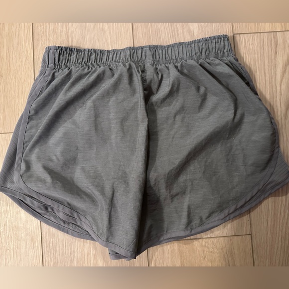 Nike Women's Gray Athletic Shorts - Picture 3 of 4